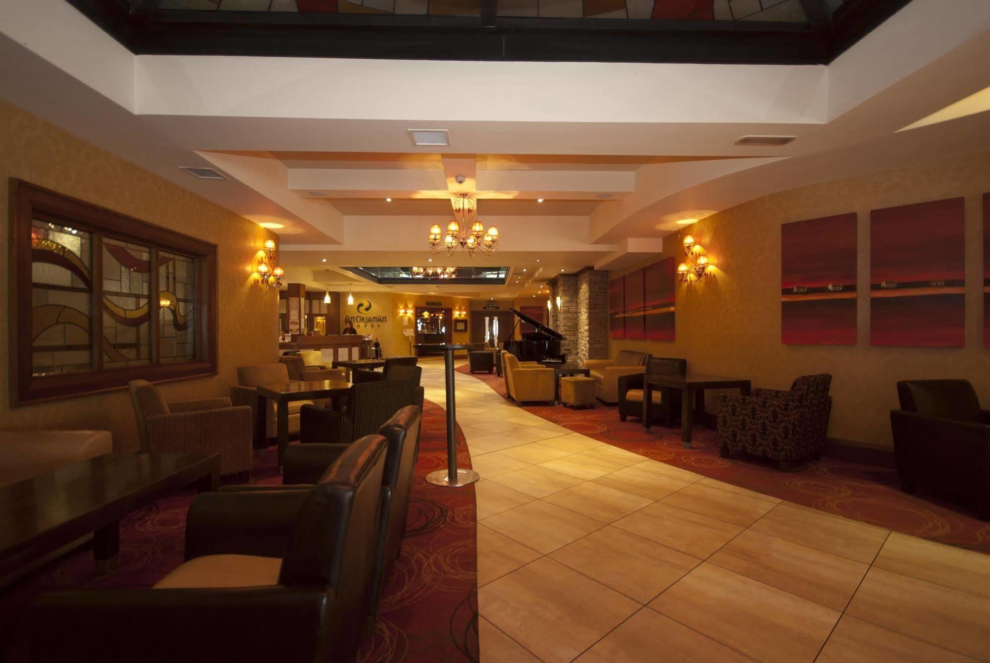 An Grianan Hotel Burt Exterior foto